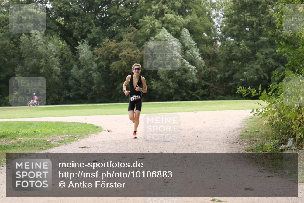 30.08.2026 - Elbe Triathlon Hamburg Antke Förster http://msf.ph/oto/10106883 30.08.2026 12:38:15 Laufen 1734 meine-sportfotos.de