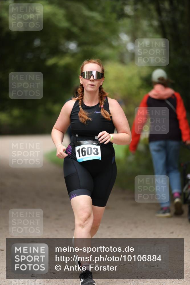 30.08.2026 - Elbe Triathlon Hamburg Antke Förster http://msf.ph/oto/10106884 30.08.2026 12:25:16 Laufen 1603 meine-sportfotos.de