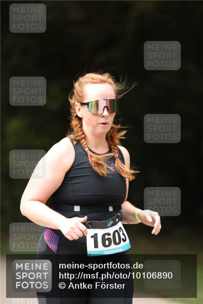 30.08.2026 - Elbe Triathlon Hamburg Antke Förster http://msf.ph/oto/10106890 30.08.2026 12:25:18 Laufen 1603 meine-sportfotos.de