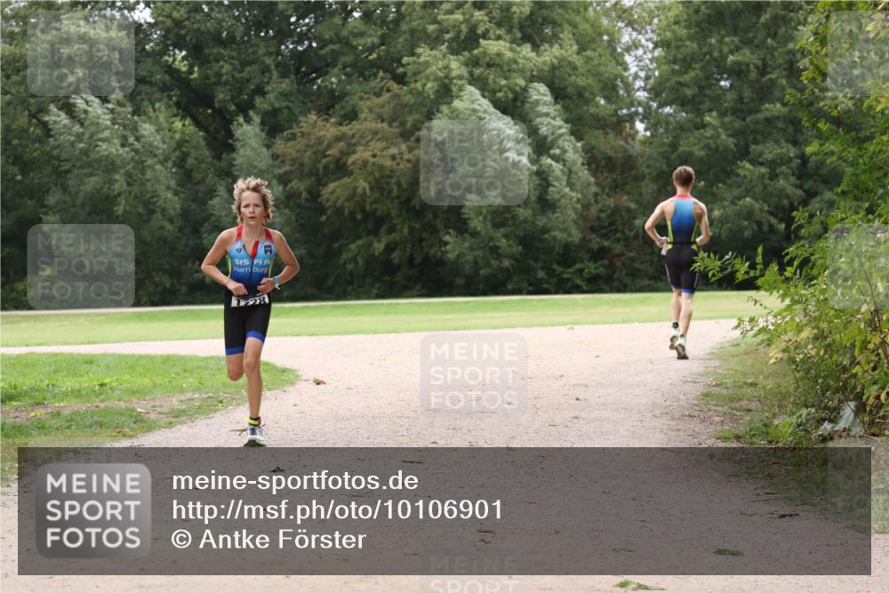 30.08.2026 - Elbe Triathlon Hamburg Antke Förster http://msf.ph/oto/10106901 30.08.2026 12:38:33 Laufen  meine-sportfotos.de