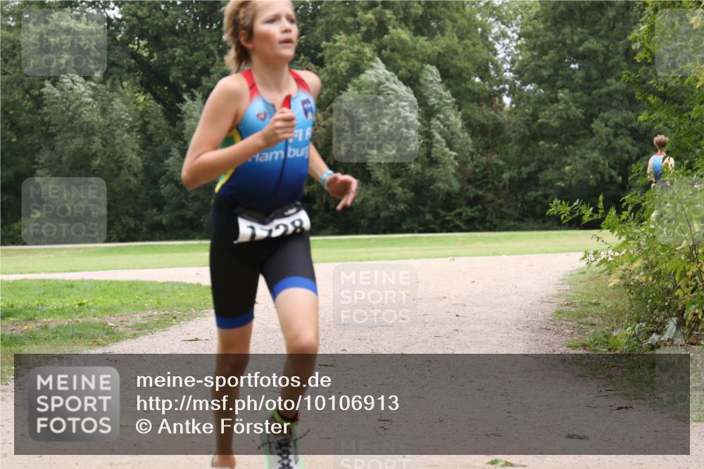 30.08.2026 - Elbe Triathlon Hamburg Antke Förster http://msf.ph/oto/10106913 30.08.2026 12:38:36 Laufen 7358 meine-sportfotos.de