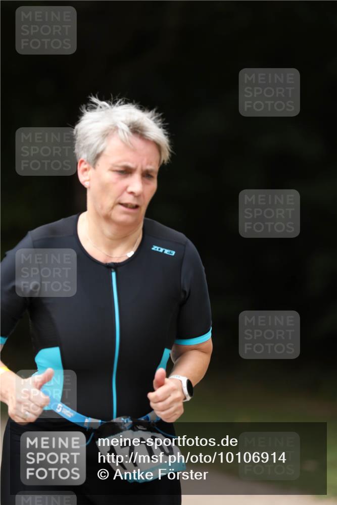 30.08.2026 - Elbe Triathlon Hamburg Antke Förster http://msf.ph/oto/10106914 30.08.2026 12:25:49 Laufen 1710 meine-sportfotos.de