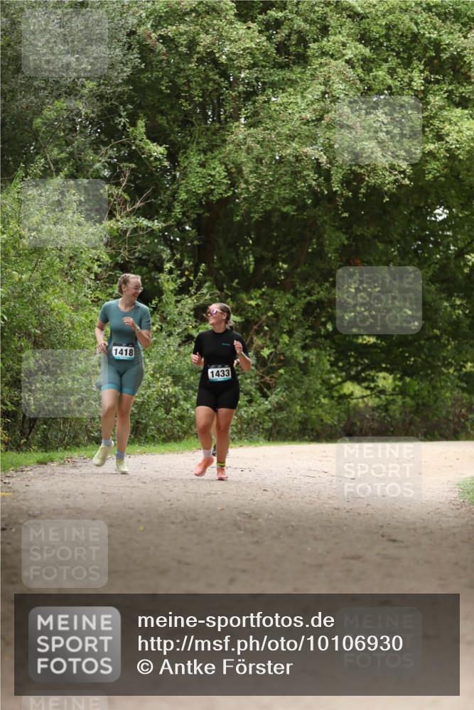 30.08.2026 - Elbe Triathlon Hamburg Antke Förster http://msf.ph/oto/10106930 30.08.2026 12:26:55 Laufen 1418, 1433 meine-sportfotos.de