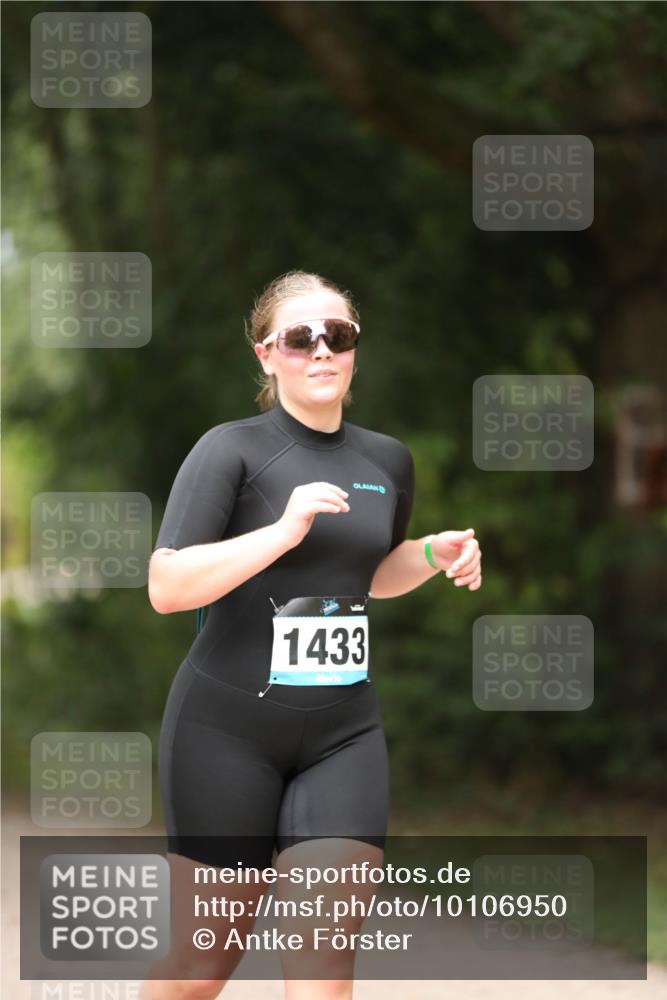 30.08.2026 - Elbe Triathlon Hamburg Antke Förster http://msf.ph/oto/10106950 30.08.2026 12:27:05 Laufen 1433 meine-sportfotos.de