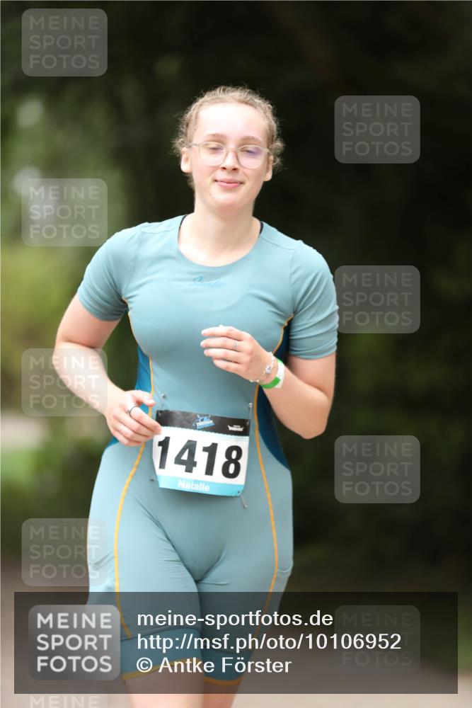 30.08.2026 - Elbe Triathlon Hamburg Antke Förster http://msf.ph/oto/10106952 30.08.2026 12:27:06 Laufen 1418 meine-sportfotos.de