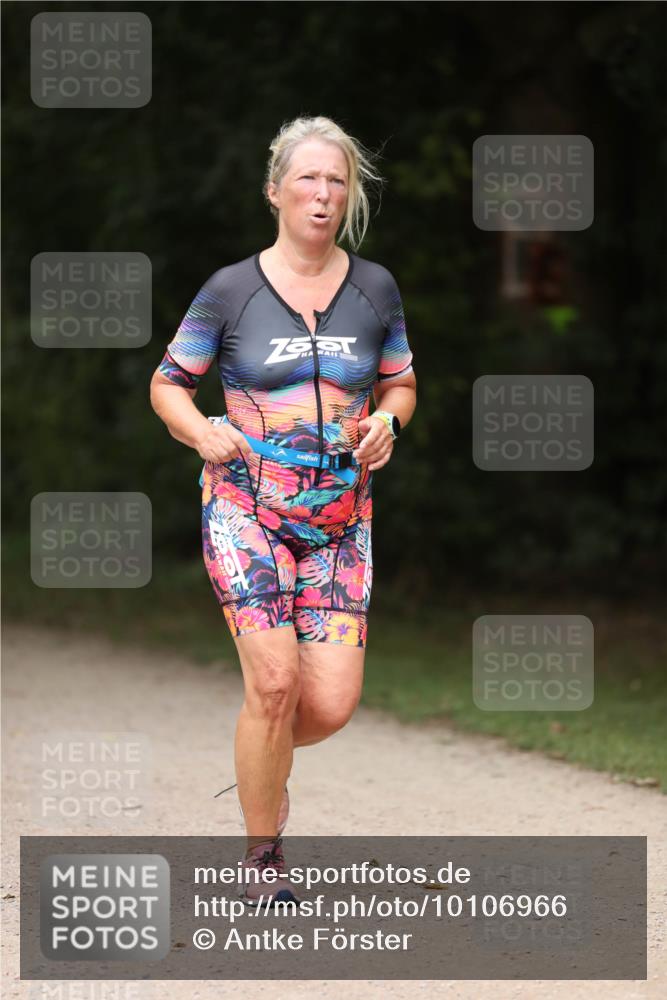 30.08.2026 - Elbe Triathlon Hamburg Antke Förster http://msf.ph/oto/10106966 30.08.2026 12:27:15 Laufen  meine-sportfotos.de