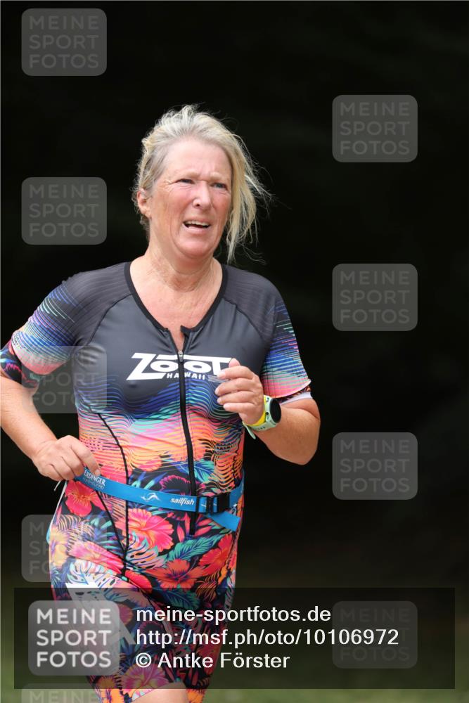 30.08.2026 - Elbe Triathlon Hamburg Antke Förster http://msf.ph/oto/10106972 30.08.2026 12:27:17 Laufen  meine-sportfotos.de