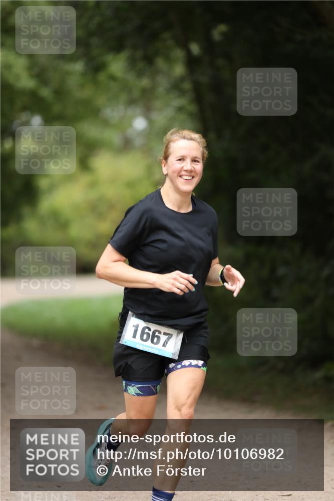 30.08.2026 - Elbe Triathlon Hamburg Antke Förster http://msf.ph/oto/10106982 30.08.2026 12:27:52 Laufen 1667 meine-sportfotos.de