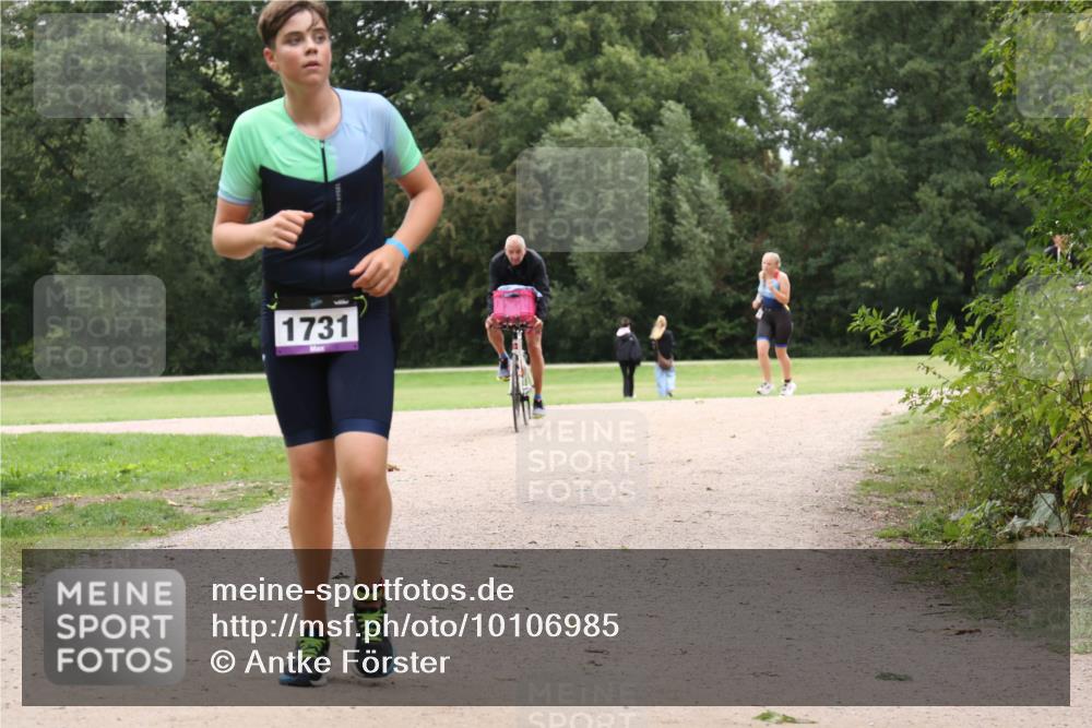 30.08.2026 - Elbe Triathlon Hamburg Antke Förster http://msf.ph/oto/10106985 30.08.2026 12:40:05 Laufen 1731 meine-sportfotos.de