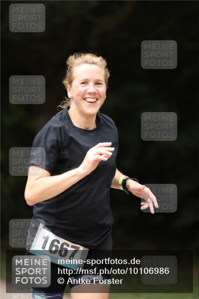 30.08.2026 - Elbe Triathlon Hamburg Antke Förster http://msf.ph/oto/10106986 30.08.2026 12:27:54 Laufen 1667 meine-sportfotos.de