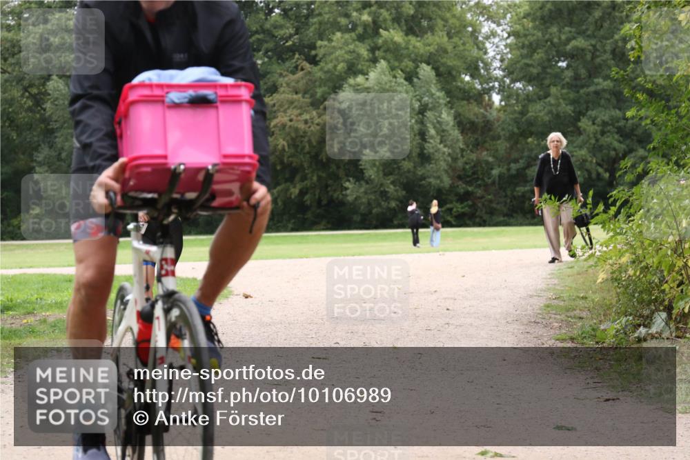 30.08.2026 - Elbe Triathlon Hamburg Antke Förster http://msf.ph/oto/10106989 30.08.2026 12:40:13 Laufen  meine-sportfotos.de