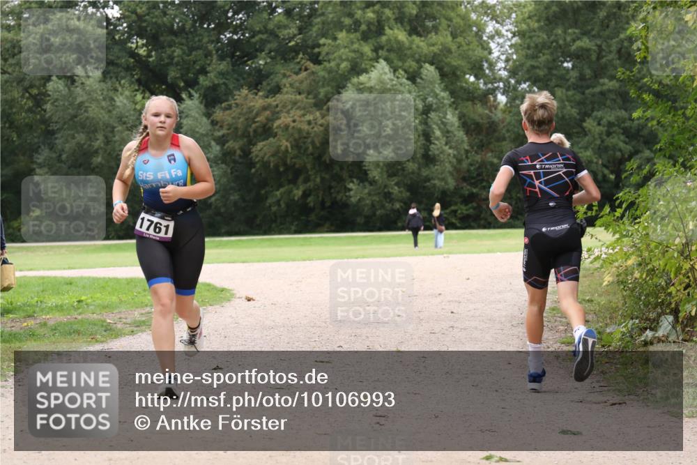 30.08.2026 - Elbe Triathlon Hamburg Antke Förster http://msf.ph/oto/10106993 30.08.2026 12:40:15 Laufen 1761 meine-sportfotos.de