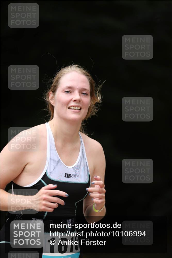 30.08.2026 - Elbe Triathlon Hamburg Antke Förster http://msf.ph/oto/10106994 30.08.2026 12:27:57 Laufen 3, 3, 3, 1616 meine-sportfotos.de
