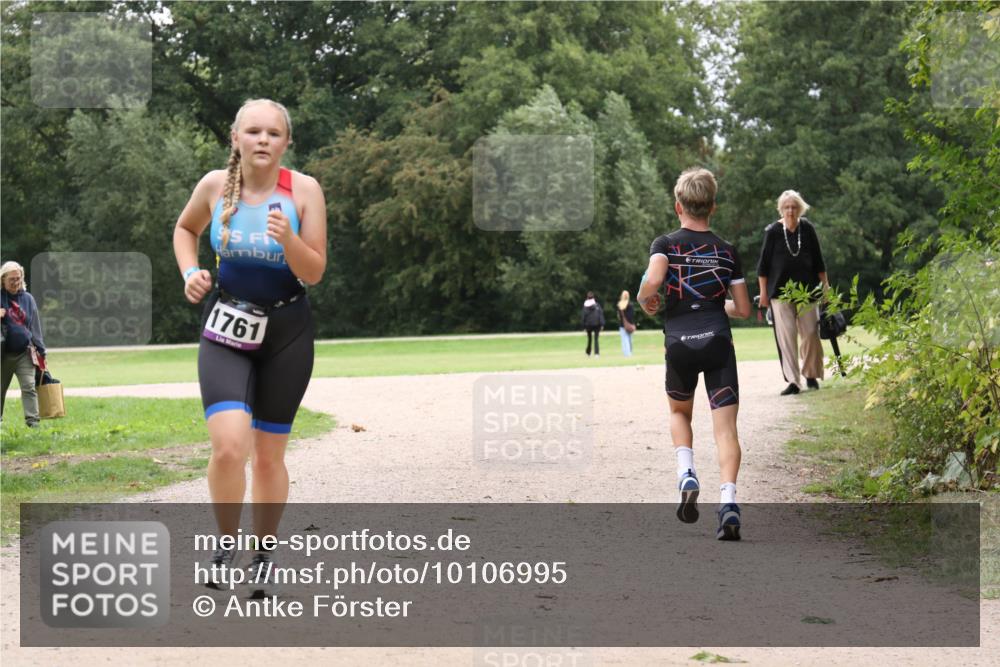 30.08.2026 - Elbe Triathlon Hamburg Antke Förster http://msf.ph/oto/10106995 30.08.2026 12:40:15 Laufen 1761 meine-sportfotos.de