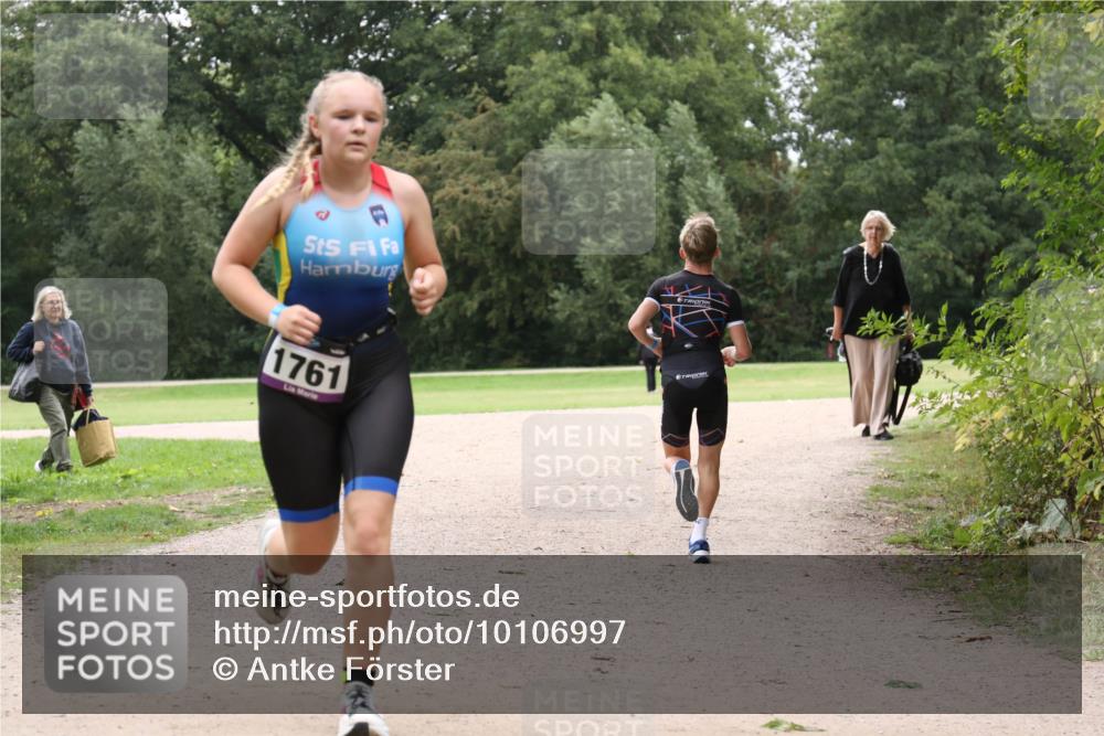 30.08.2026 - Elbe Triathlon Hamburg Antke Förster http://msf.ph/oto/10106997 30.08.2026 12:40:16 Laufen 1761 meine-sportfotos.de