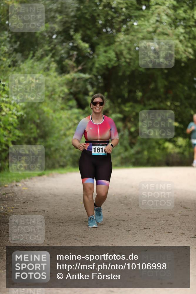 30.08.2026 - Elbe Triathlon Hamburg Antke Förster http://msf.ph/oto/10106998 30.08.2026 12:28:36 Laufen 161 meine-sportfotos.de