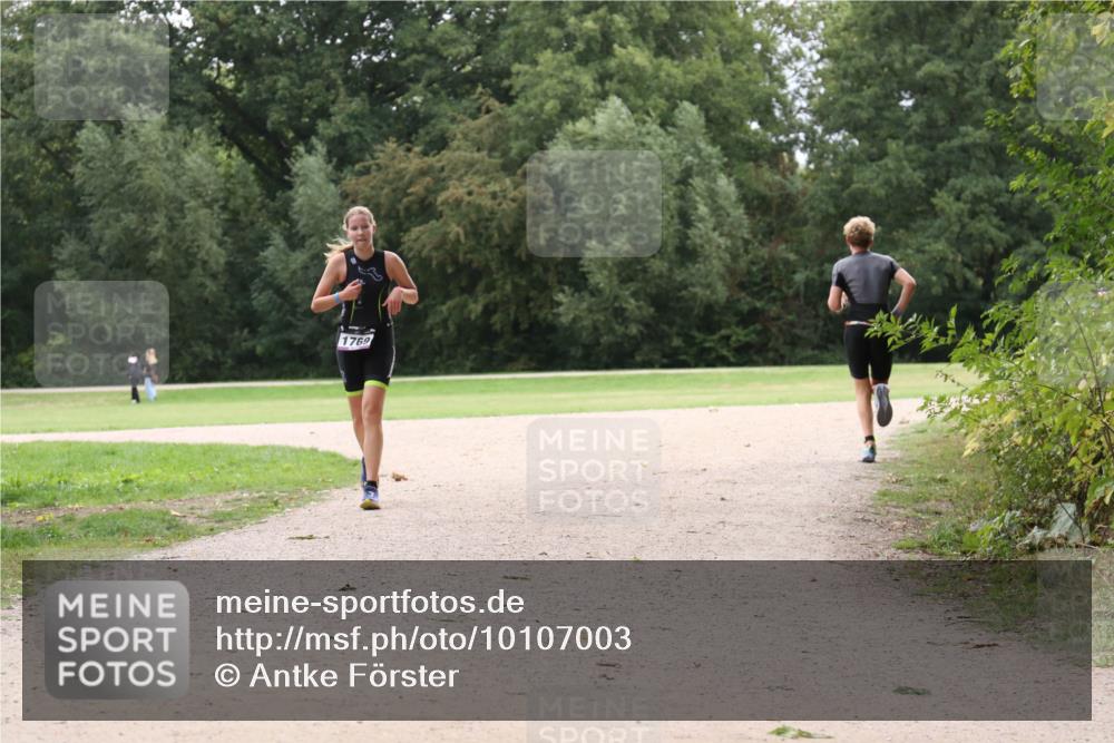 30.08.2026 - Elbe Triathlon Hamburg Antke Förster http://msf.ph/oto/10107003 30.08.2026 12:40:51 Laufen 1769 meine-sportfotos.de