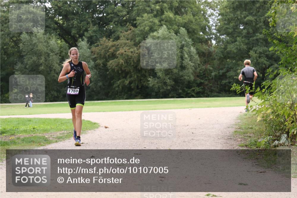 30.08.2026 - Elbe Triathlon Hamburg Antke Förster http://msf.ph/oto/10107005 30.08.2026 12:40:52 Laufen 1769 meine-sportfotos.de
