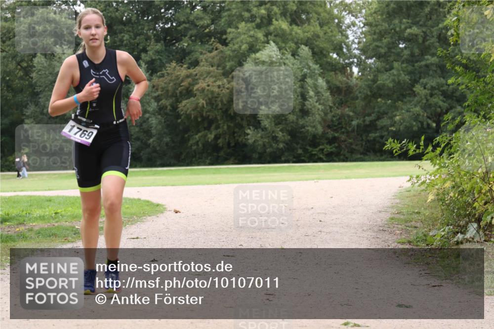 30.08.2026 - Elbe Triathlon Hamburg Antke Förster http://msf.ph/oto/10107011 30.08.2026 12:40:55 Laufen 1769 meine-sportfotos.de