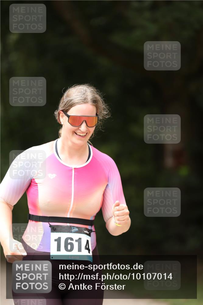 30.08.2026 - Elbe Triathlon Hamburg Antke Förster http://msf.ph/oto/10107014 30.08.2026 12:28:41 Laufen 1614 meine-sportfotos.de