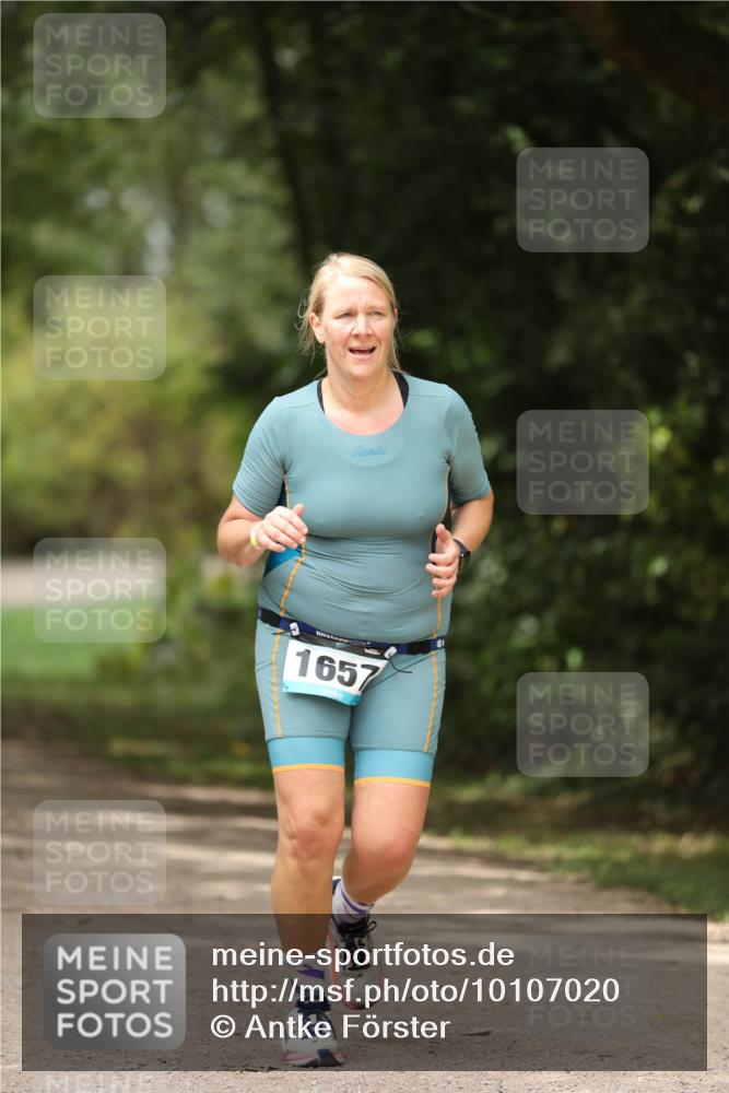 30.08.2026 - Elbe Triathlon Hamburg Antke Förster http://msf.ph/oto/10107020 30.08.2026 12:28:52 Laufen 1657 meine-sportfotos.de
