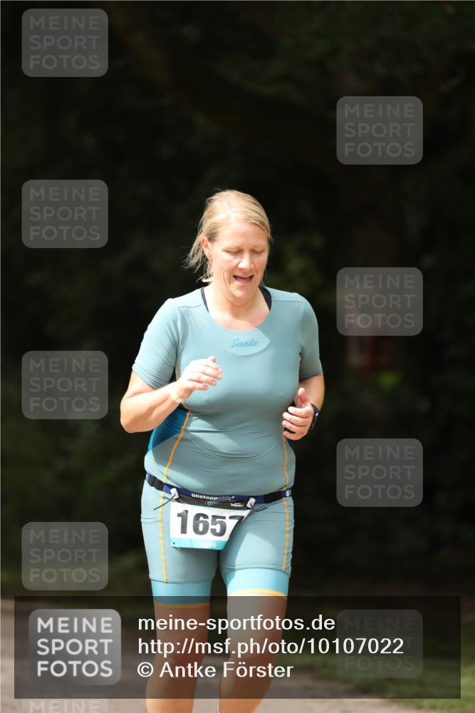 30.08.2026 - Elbe Triathlon Hamburg Antke Förster http://msf.ph/oto/10107022 30.08.2026 12:28:52 Laufen 1657 meine-sportfotos.de