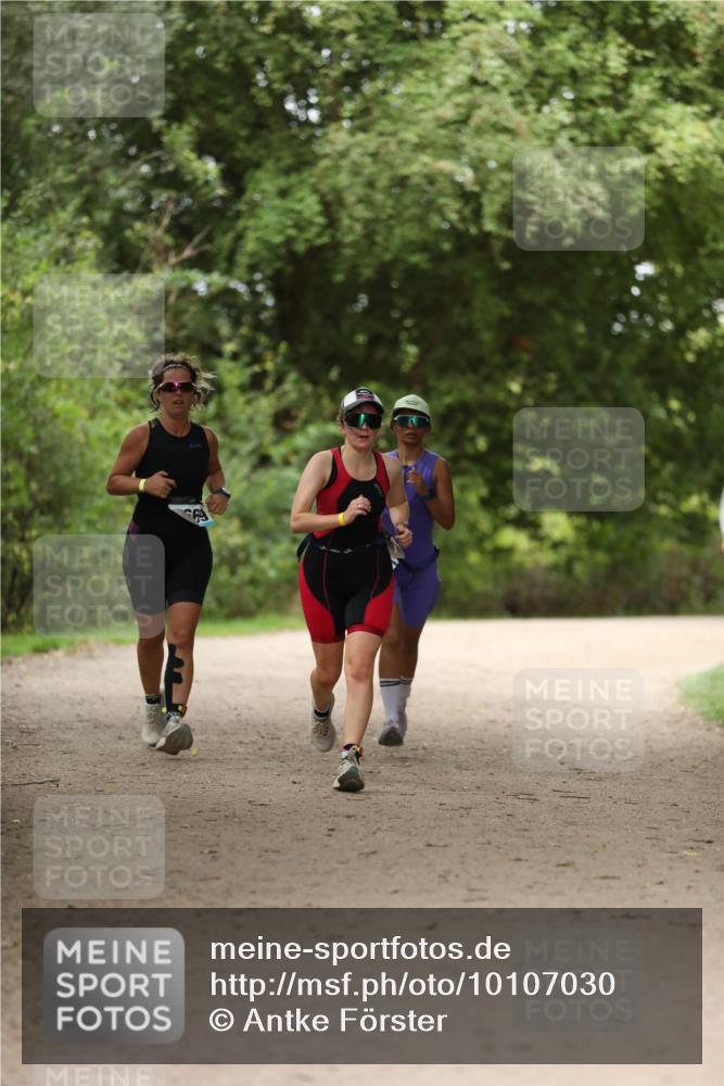 30.08.2026 - Elbe Triathlon Hamburg Antke Förster http://msf.ph/oto/10107030 30.08.2026 12:29:16 Laufen 69 meine-sportfotos.de