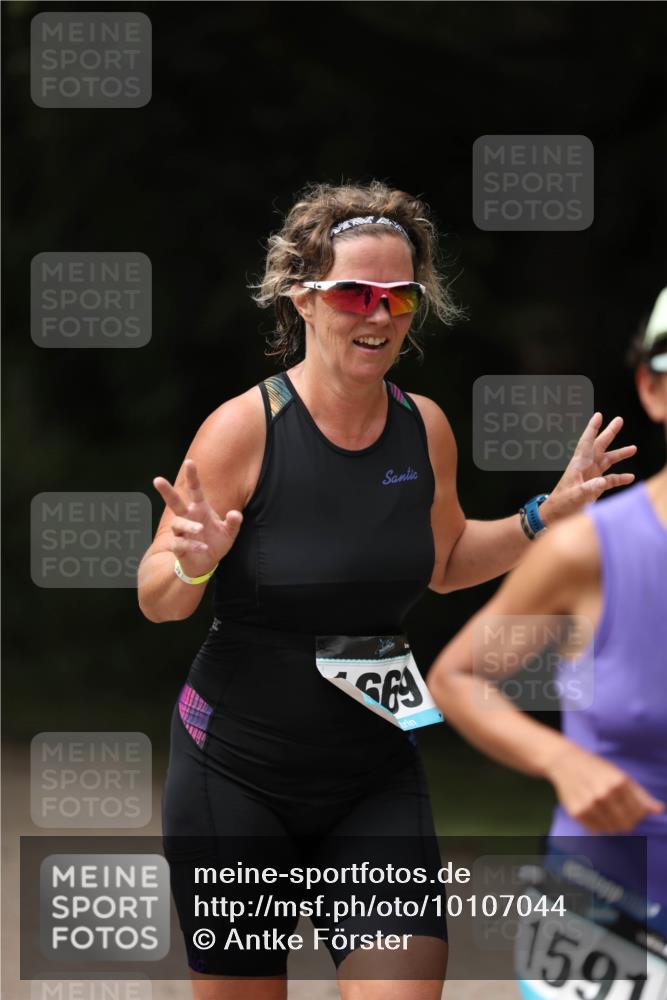 30.08.2026 - Elbe Triathlon Hamburg Antke Förster http://msf.ph/oto/10107044 30.08.2026 12:29:22 Laufen 1591 meine-sportfotos.de