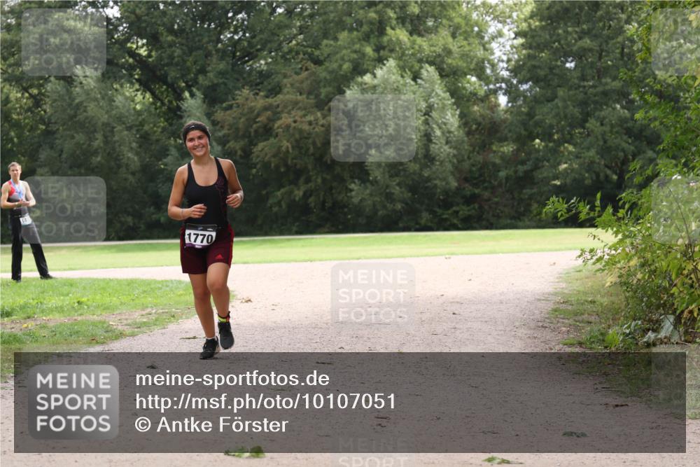 30.08.2026 - Elbe Triathlon Hamburg Antke Förster http://msf.ph/oto/10107051 30.08.2026 12:47:32 Laufen 14, 1770 meine-sportfotos.de