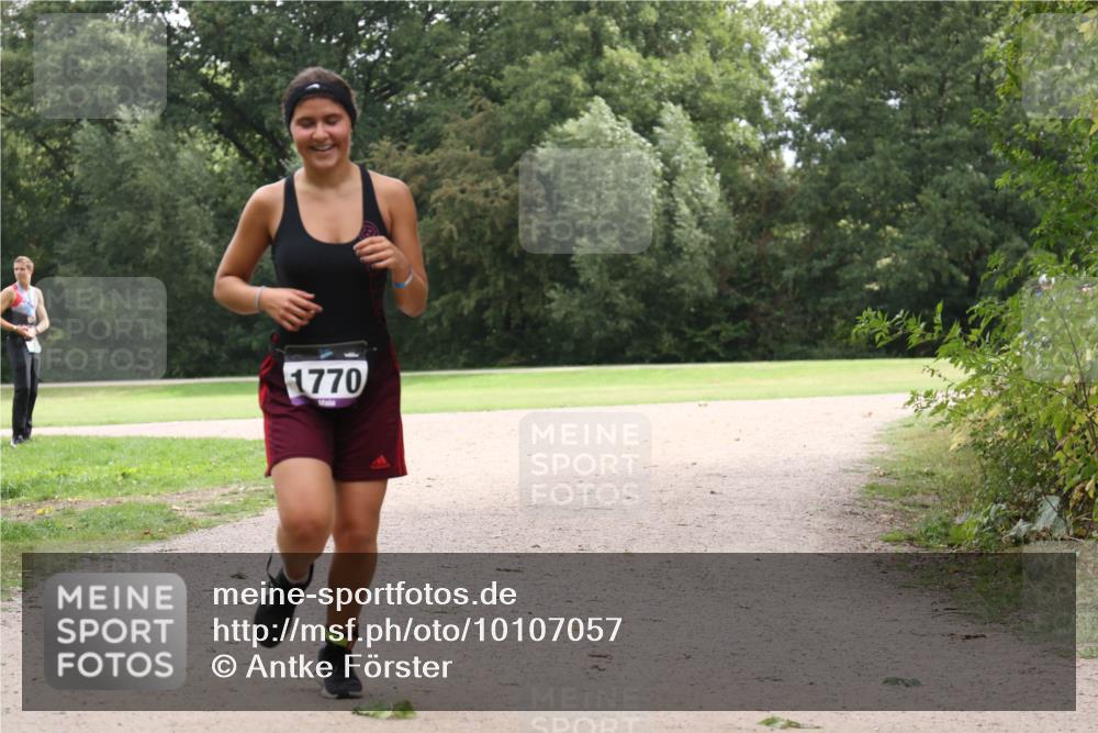30.08.2026 - Elbe Triathlon Hamburg Antke Förster http://msf.ph/oto/10107057 30.08.2026 12:47:34 Laufen 1770 meine-sportfotos.de