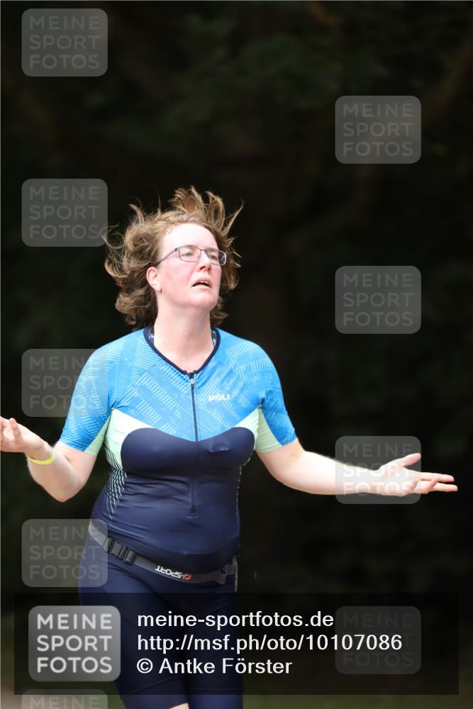 30.08.2026 - Elbe Triathlon Hamburg Antke Förster http://msf.ph/oto/10107086 30.08.2026 12:30:28 Laufen  meine-sportfotos.de