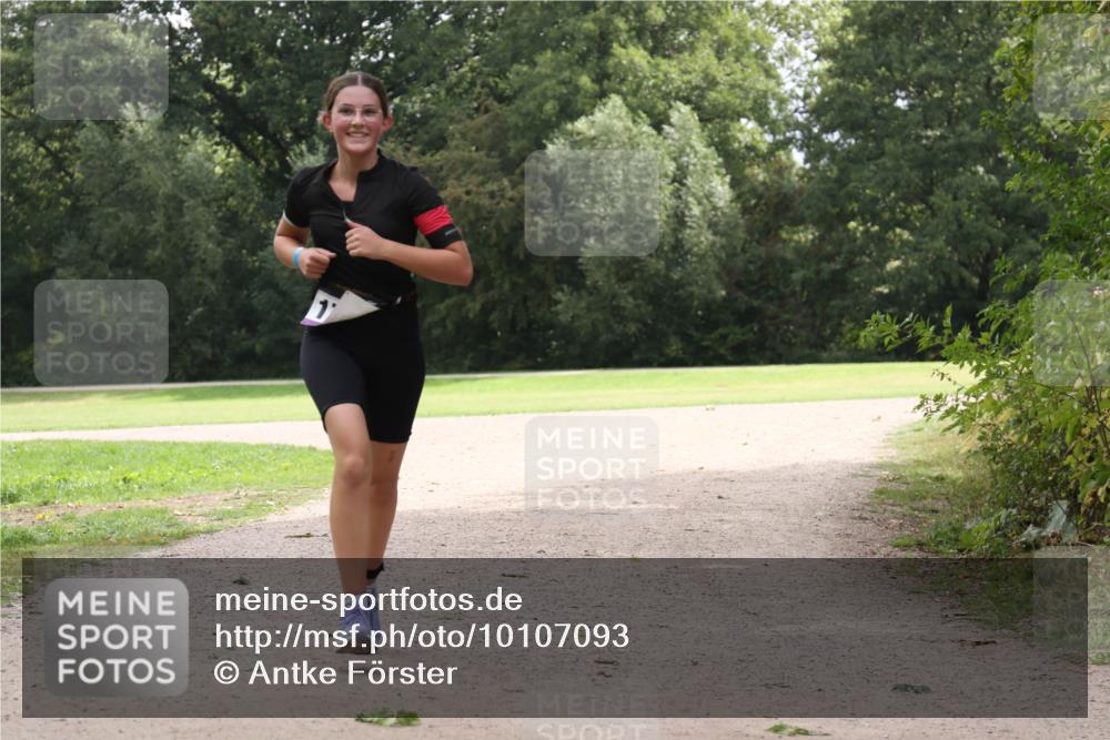 30.08.2026 - Elbe Triathlon Hamburg Antke Förster http://msf.ph/oto/10107093 30.08.2026 12:48:56 Laufen 1 meine-sportfotos.de
