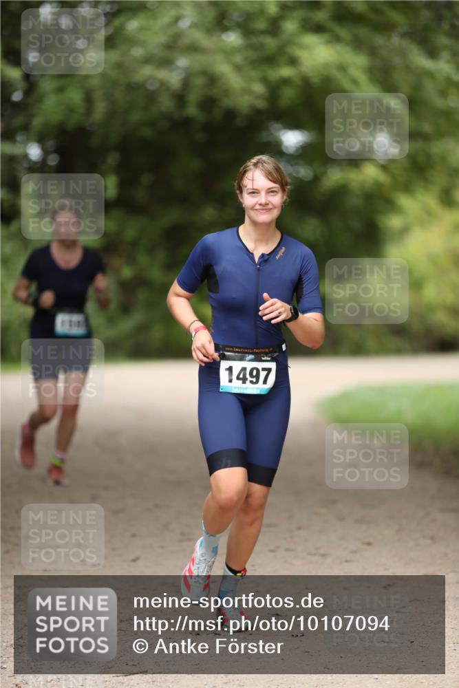 30.08.2026 - Elbe Triathlon Hamburg Antke Förster http://msf.ph/oto/10107094 30.08.2026 12:30:37 Laufen 1497 meine-sportfotos.de