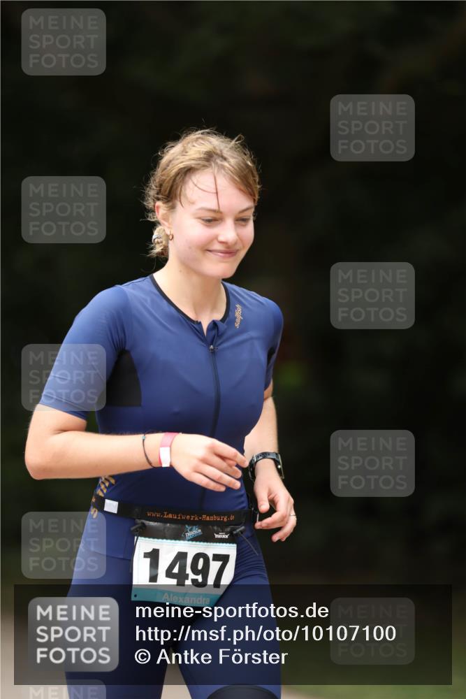 30.08.2026 - Elbe Triathlon Hamburg Antke Förster http://msf.ph/oto/10107100 30.08.2026 12:30:39 Laufen 4, 1497 meine-sportfotos.de