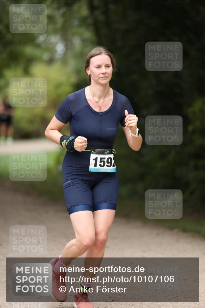 30.08.2026 - Elbe Triathlon Hamburg Antke Förster http://msf.ph/oto/10107106 30.08.2026 12:30:41 Laufen 1592 meine-sportfotos.de