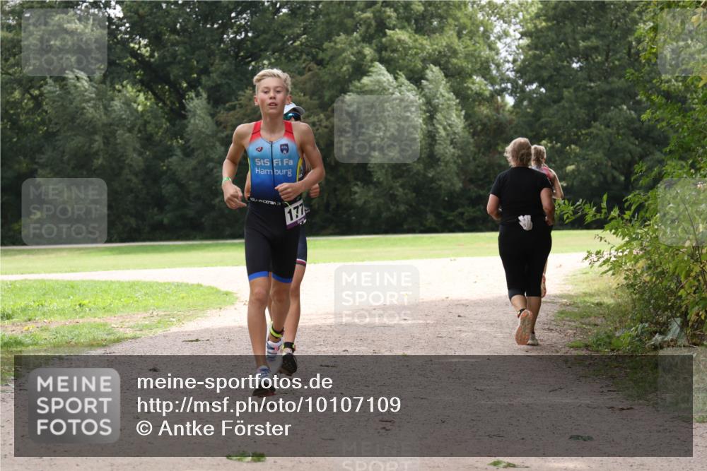 30.08.2026 - Elbe Triathlon Hamburg Antke Förster http://msf.ph/oto/10107109 30.08.2026 12:49:09 Laufen 177 meine-sportfotos.de
