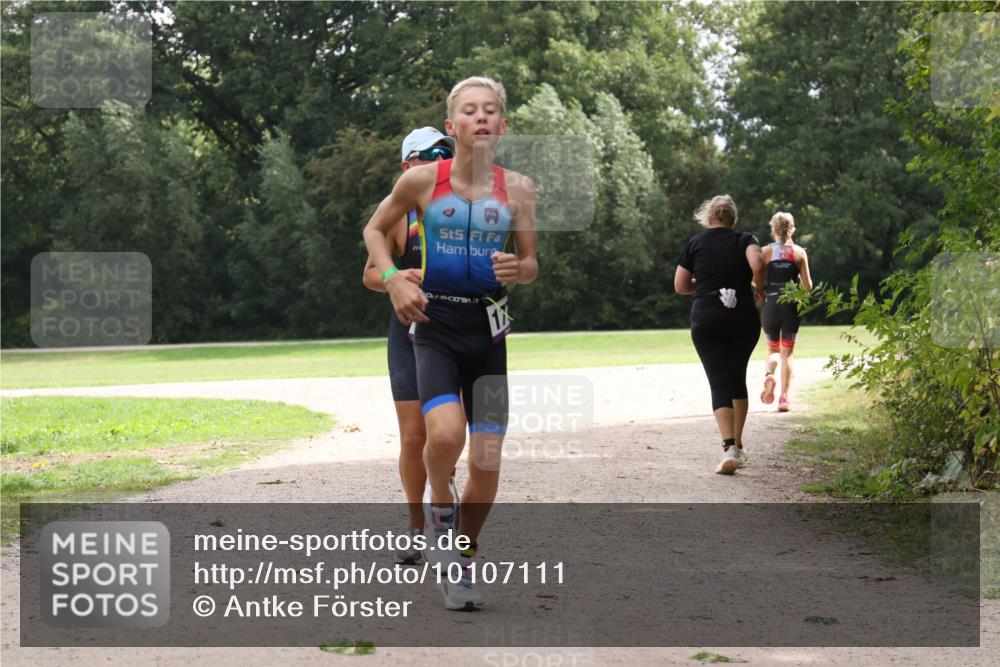 30.08.2026 - Elbe Triathlon Hamburg Antke Förster http://msf.ph/oto/10107111 30.08.2026 12:49:09 Laufen 1 meine-sportfotos.de