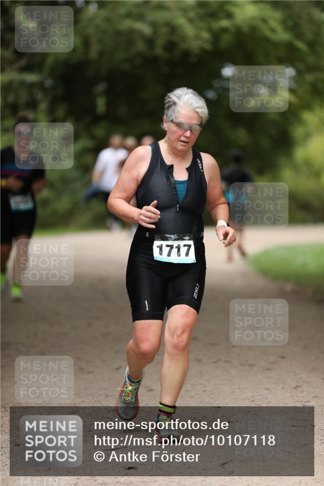 30.08.2026 - Elbe Triathlon Hamburg Antke Förster http://msf.ph/oto/10107118 30.08.2026 12:30:57 Laufen 1717, 2 meine-sportfotos.de