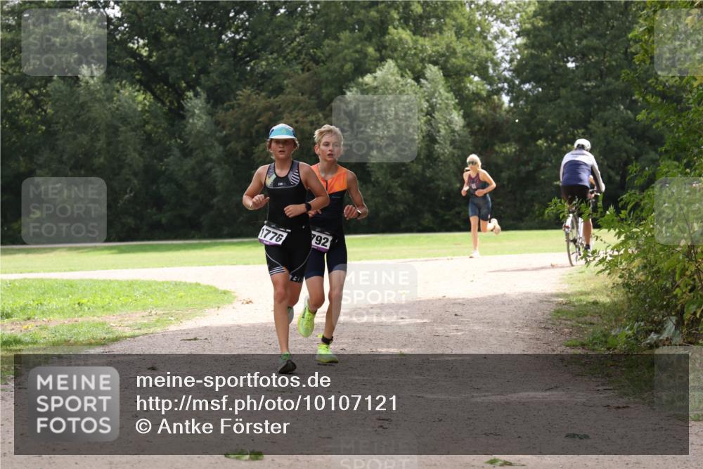 30.08.2026 - Elbe Triathlon Hamburg Antke Förster http://msf.ph/oto/10107121 30.08.2026 12:49:45 Laufen 1776, 792, 236 meine-sportfotos.de