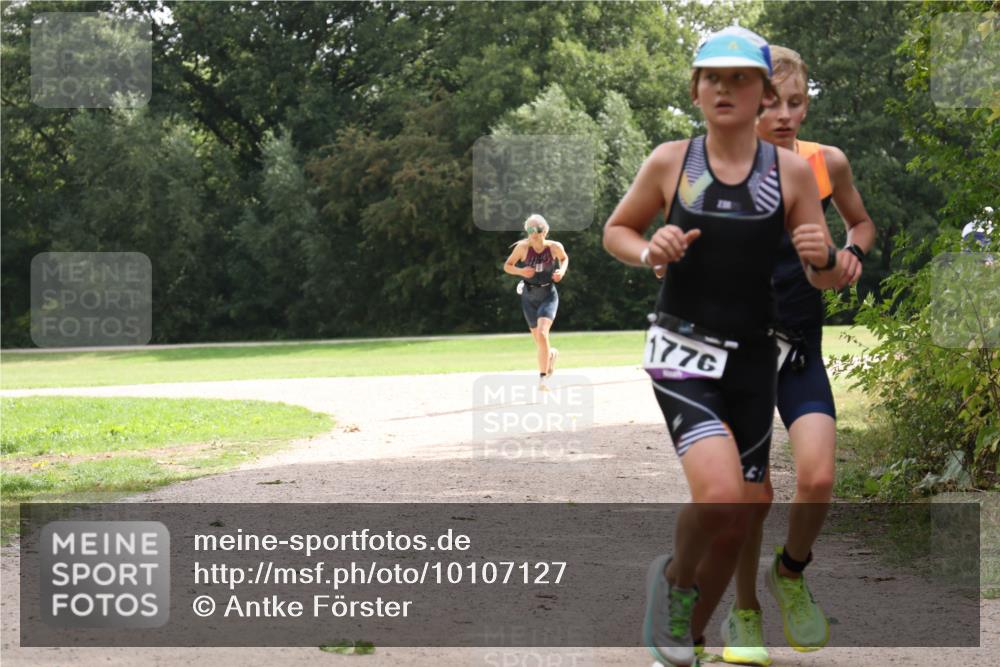 30.08.2026 - Elbe Triathlon Hamburg Antke Förster http://msf.ph/oto/10107127 30.08.2026 12:49:47 Laufen 1776 meine-sportfotos.de