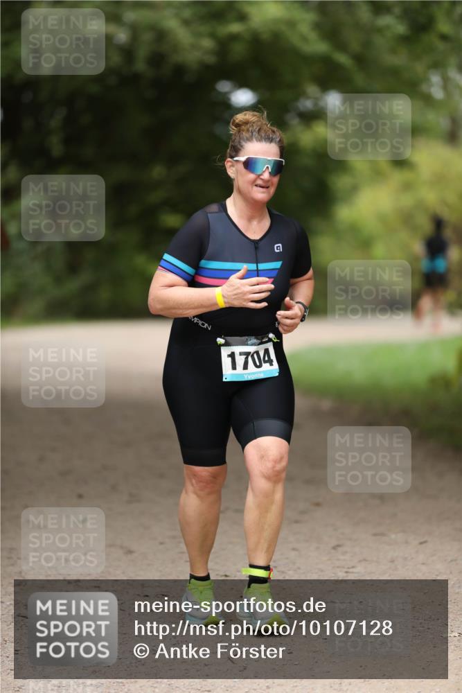 30.08.2026 - Elbe Triathlon Hamburg Antke Förster http://msf.ph/oto/10107128 30.08.2026 12:31:02 Laufen 1704 meine-sportfotos.de