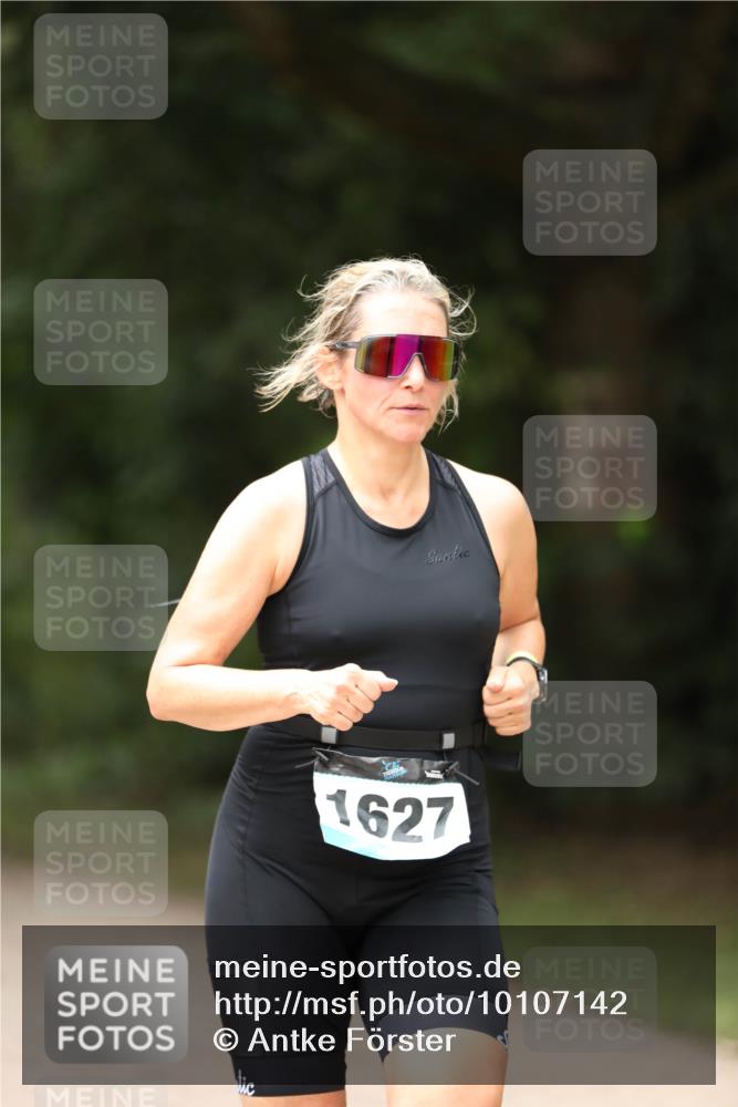 30.08.2026 - Elbe Triathlon Hamburg Antke Förster http://msf.ph/oto/10107142 30.08.2026 12:31:08 Laufen 1627 meine-sportfotos.de
