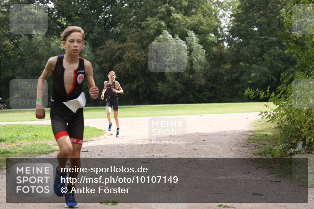 30.08.2026 - Elbe Triathlon Hamburg Antke Förster http://msf.ph/oto/10107149 30.08.2026 12:50:11 Laufen  meine-sportfotos.de