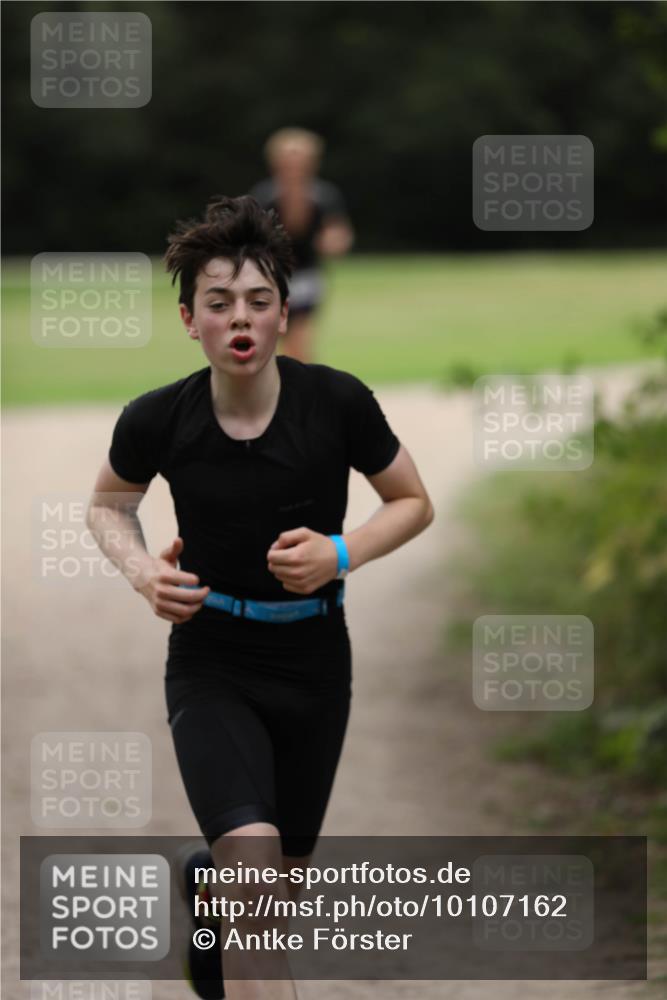 30.08.2026 - Elbe Triathlon Hamburg Antke Förster http://msf.ph/oto/10107162 30.08.2026 12:33:57 Laufen  meine-sportfotos.de