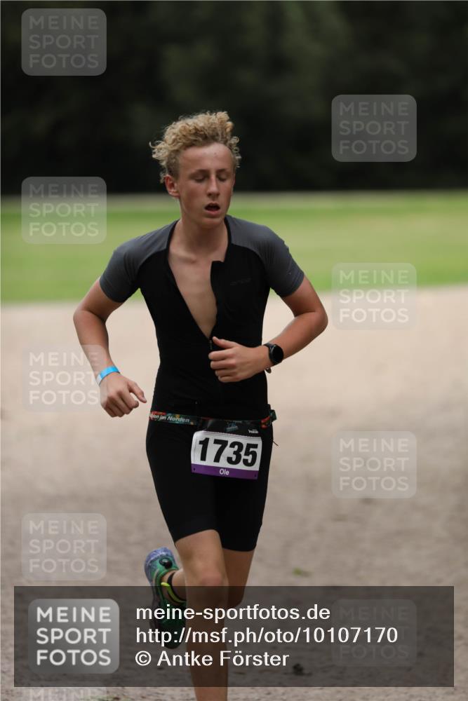 30.08.2026 - Elbe Triathlon Hamburg Antke Förster http://msf.ph/oto/10107170 30.08.2026 12:34:03 Laufen 1735 meine-sportfotos.de