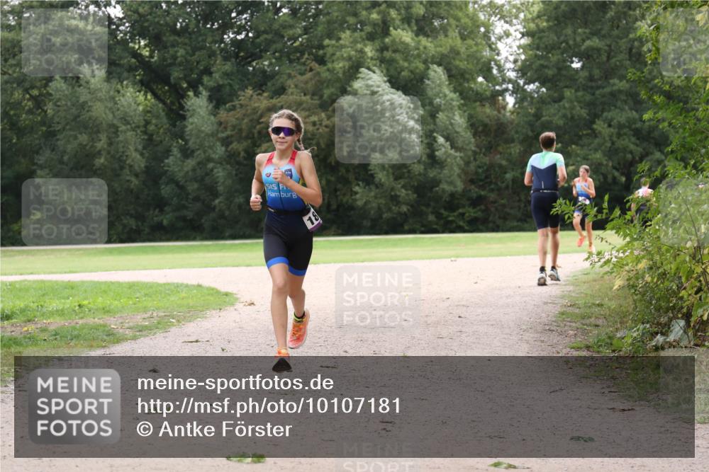 30.08.2026 - Elbe Triathlon Hamburg Antke Förster http://msf.ph/oto/10107181 30.08.2026 12:50:41 Laufen  meine-sportfotos.de