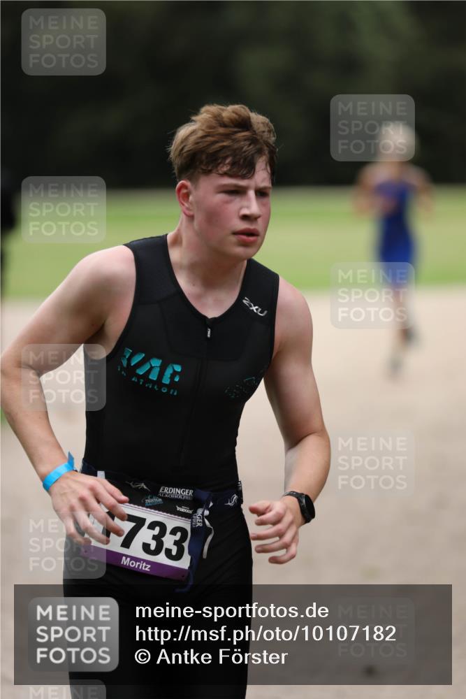 30.08.2026 - Elbe Triathlon Hamburg Antke Förster http://msf.ph/oto/10107182 30.08.2026 12:34:57 Laufen 1, 733 meine-sportfotos.de
