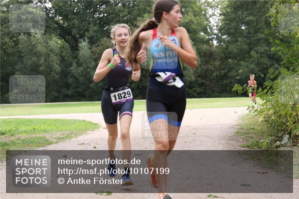 30.08.2026 - Elbe Triathlon Hamburg Antke Förster http://msf.ph/oto/10107199 30.08.2026 12:50:50 Laufen 1829 meine-sportfotos.de
