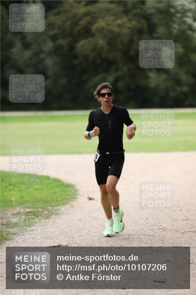 30.08.2026 - Elbe Triathlon Hamburg Antke Förster http://msf.ph/oto/10107206 30.08.2026 12:35:45 Laufen  meine-sportfotos.de