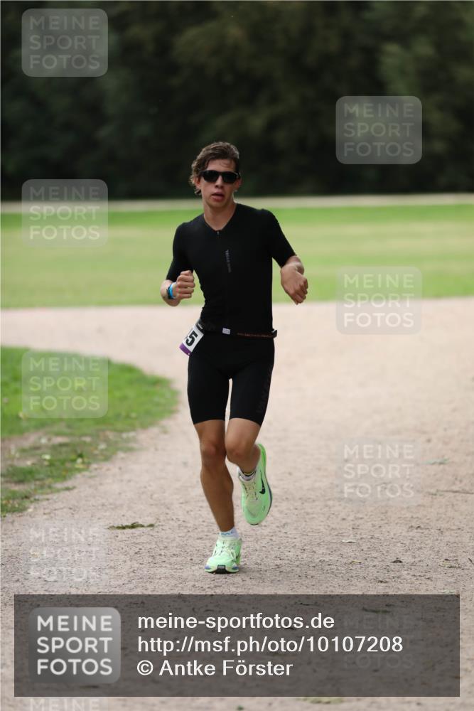 30.08.2026 - Elbe Triathlon Hamburg Antke Förster http://msf.ph/oto/10107208 30.08.2026 12:35:45 Laufen  meine-sportfotos.de
